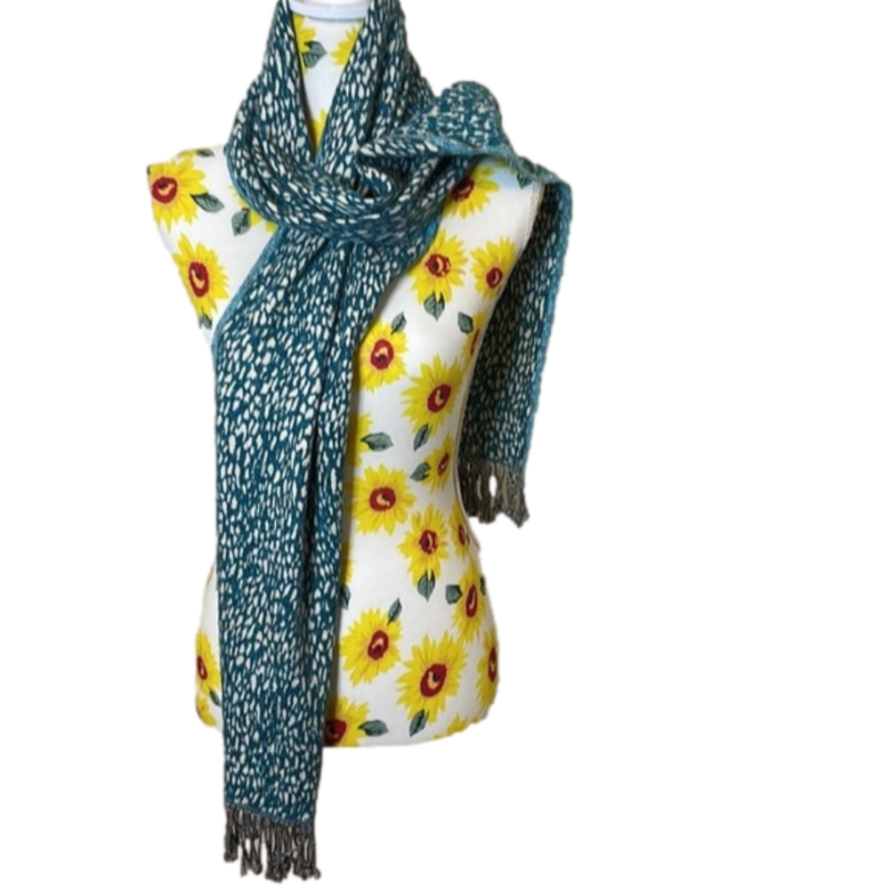 Dimr Brand ~ Patterned Scarf with Fringe